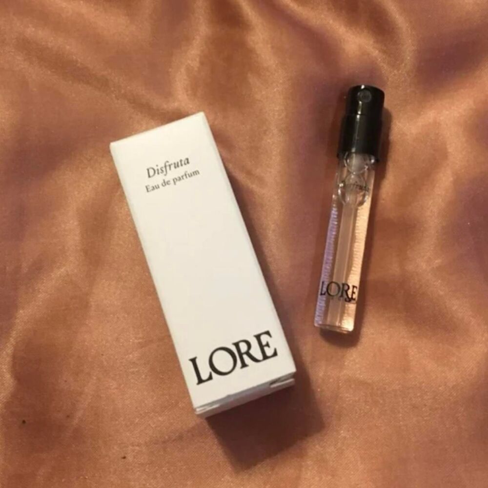Unbranded Green and White Fragrance